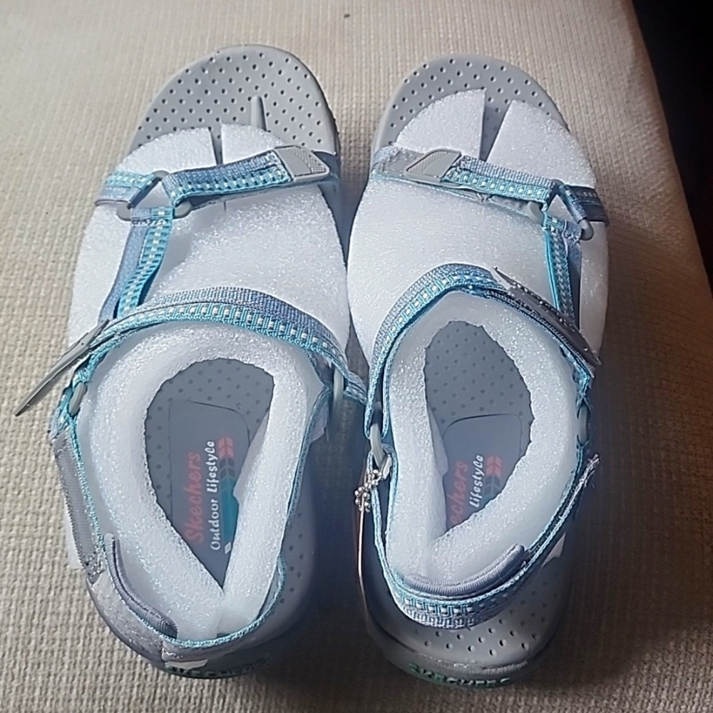 Skechers womens sandals Grey size 8